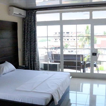 Metro Hotel Freetown Esterno foto